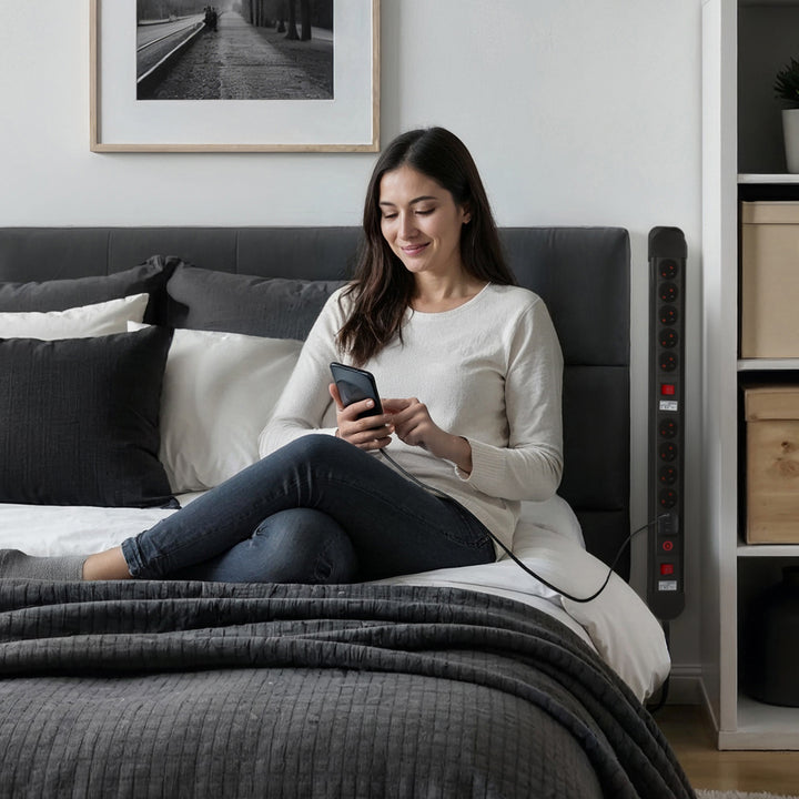 Napájecí lišta Maclean, prodlužovací kabel s 10 zásuvkami, 2 spínači, ochranou proti přetížení a signalizací přetížení, 3680 W, MCE10