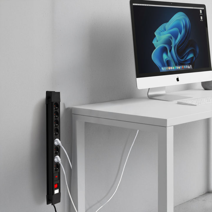 Napájecí lišta 8 zásuvek, osvětlený vypínač, ochrana dětí Maclean MCE11