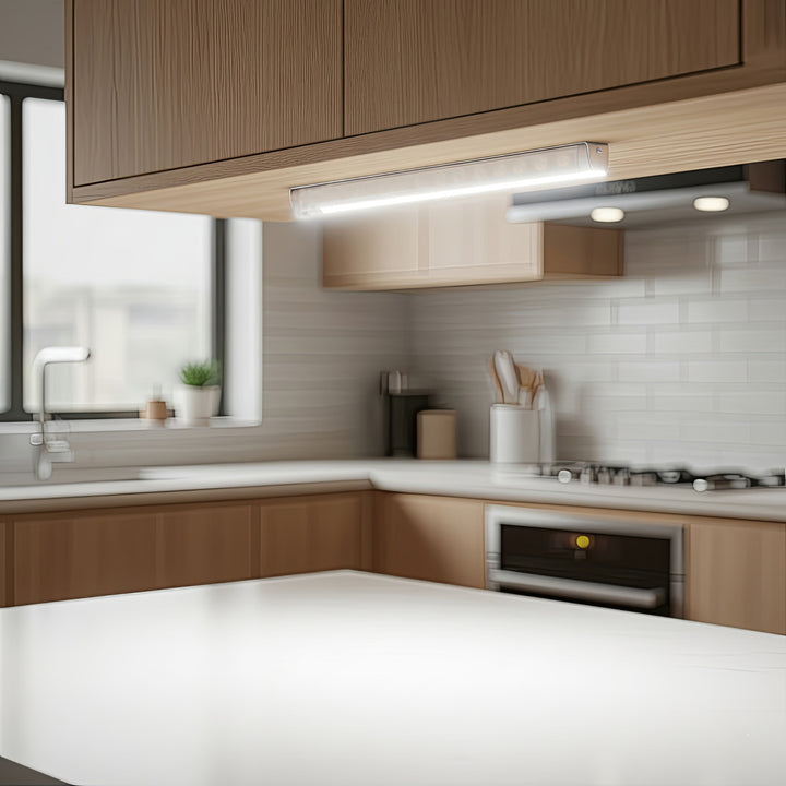 Světlo nad kuchyňskou linku podvěšené Maclean Energy MCE166 9 SMD PIR on/off