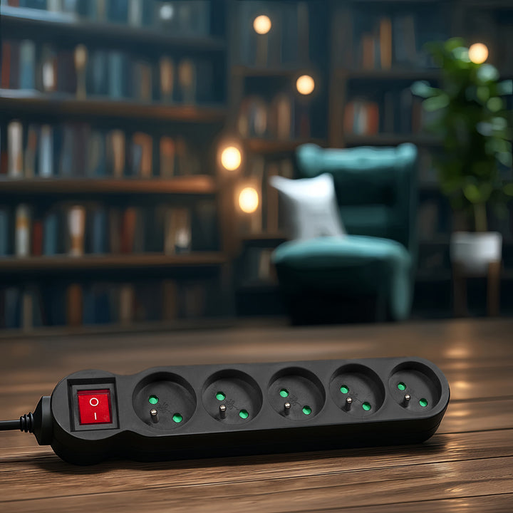 Napájecí lišta Maclean Energy MCE183 Prodlužovací kabel s 5 zásuvkami a vypínačem