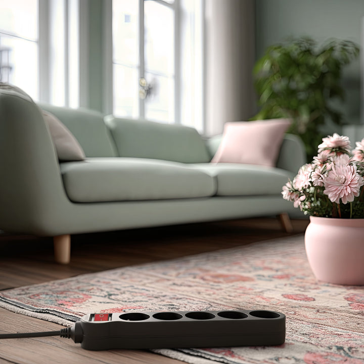 Napájecí lišta Maclean Energy MCE183 Prodlužovací kabel s 5 zásuvkami a vypínačem