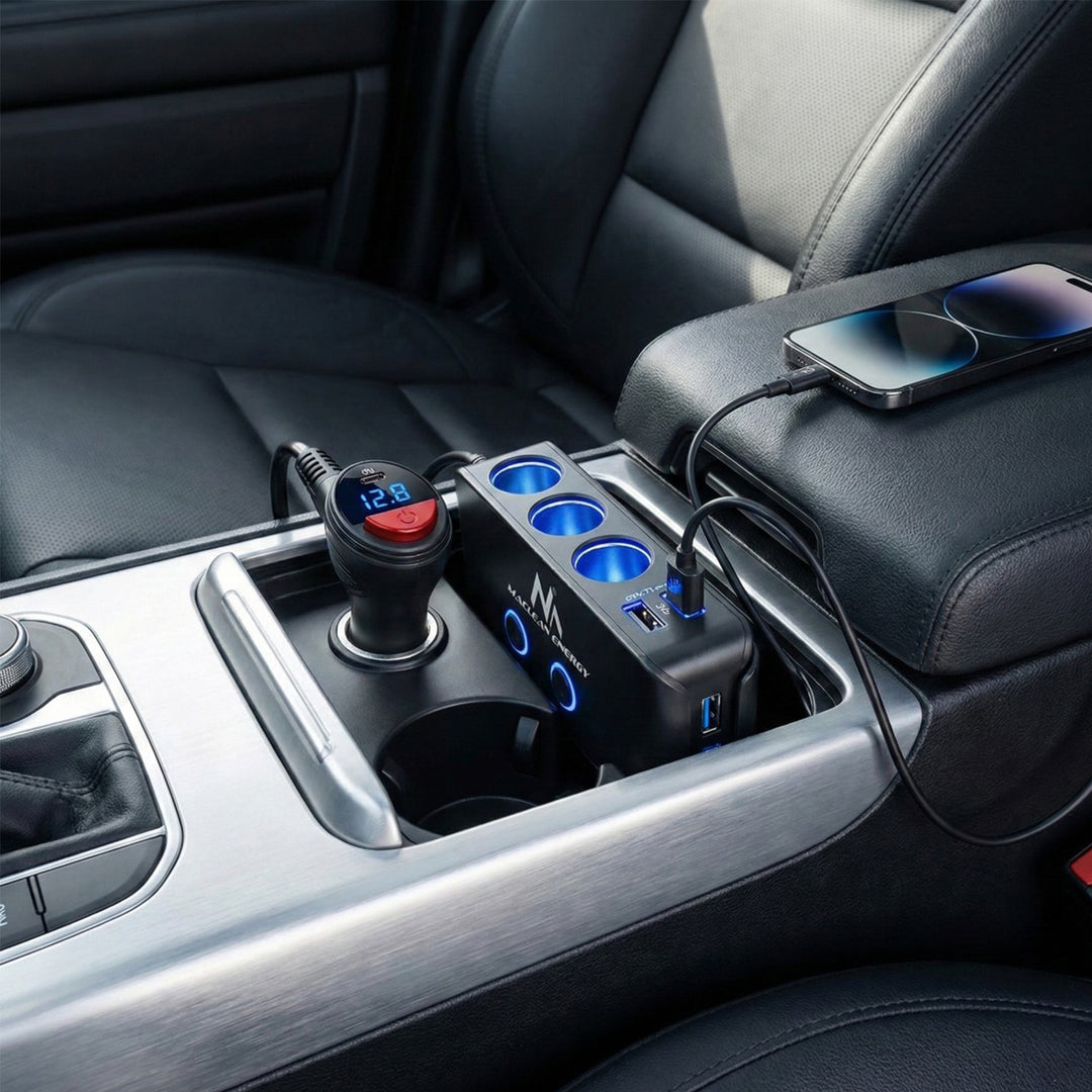 Rozdělovač zásuvek na zapalovač cigaret, voltmetr, 3 zásuvky zapalovače cigaret, 1x nabíjecí 3,0