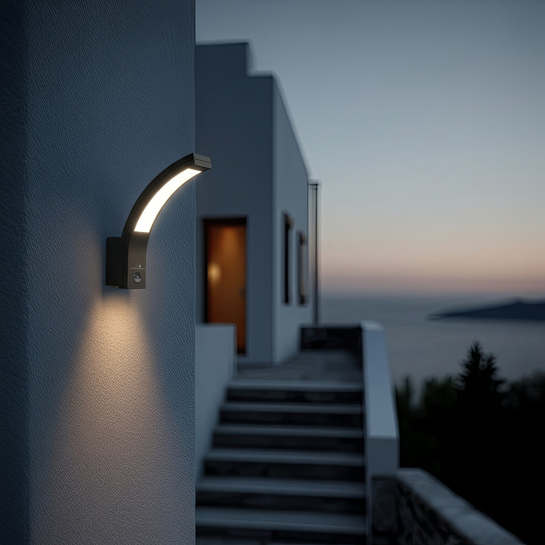 LED lampa s infračerveným pohybovým senzorem MCE244 750lm 10 W IP54 Maclean Energy