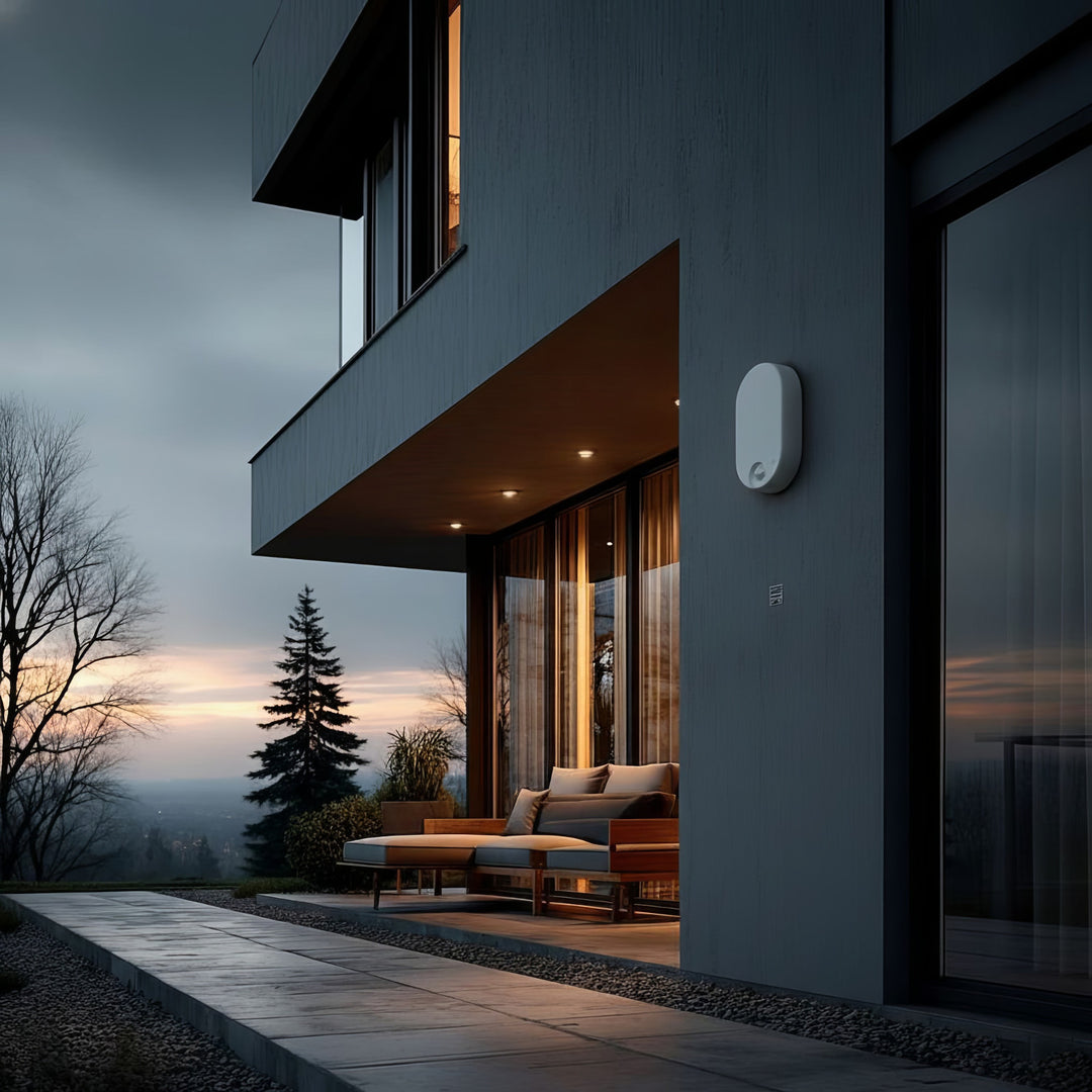 LED lampa s infračerveným pohybovým senzorem MCE340 W 1100lm 15W IP54 Maclean Energy přírodní bílá (4000K)