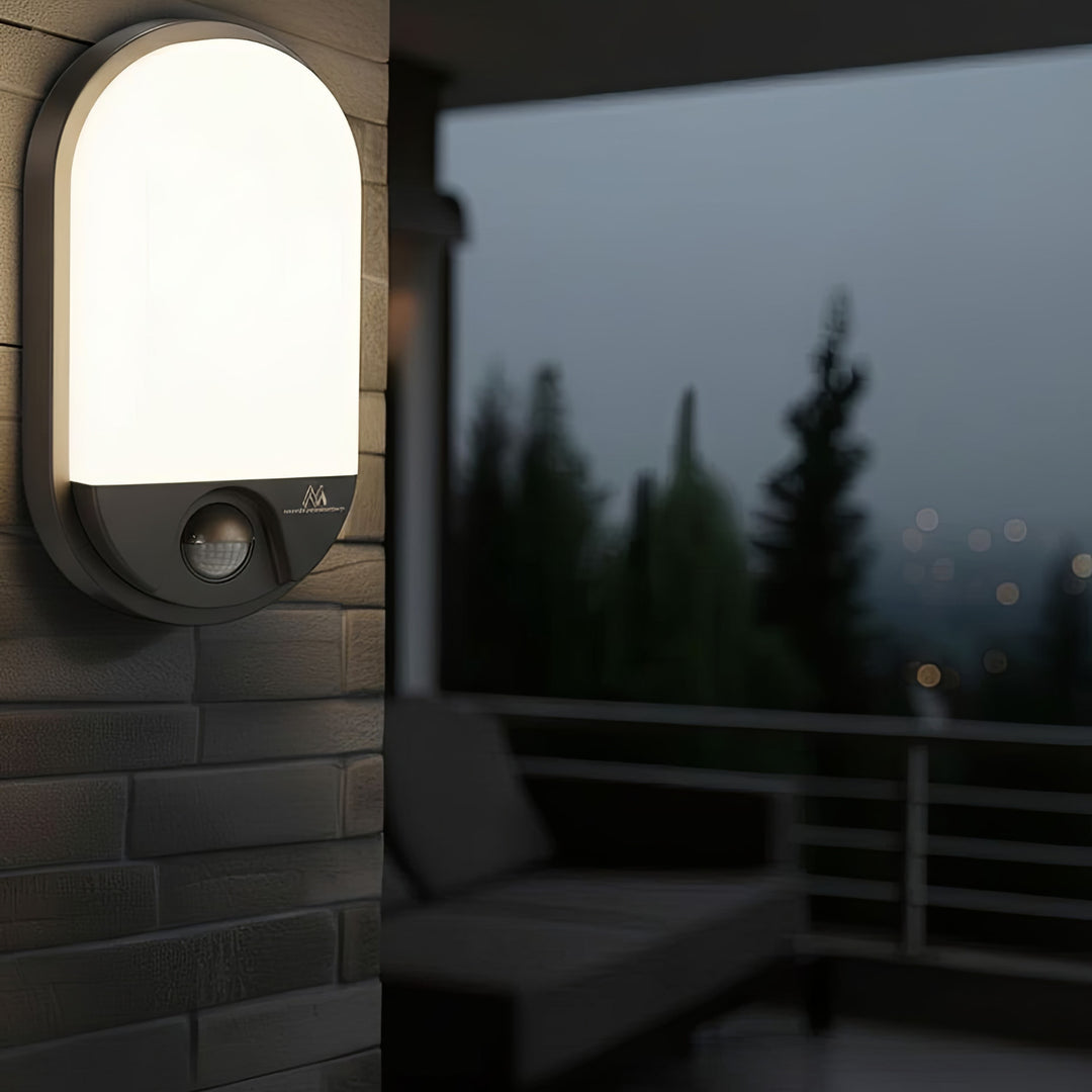 LED lampa s infračerveným senzorem pohybu MCE340 GR 1100lm 15W IP54 Maclean Energy přírodní bílá (4000K)