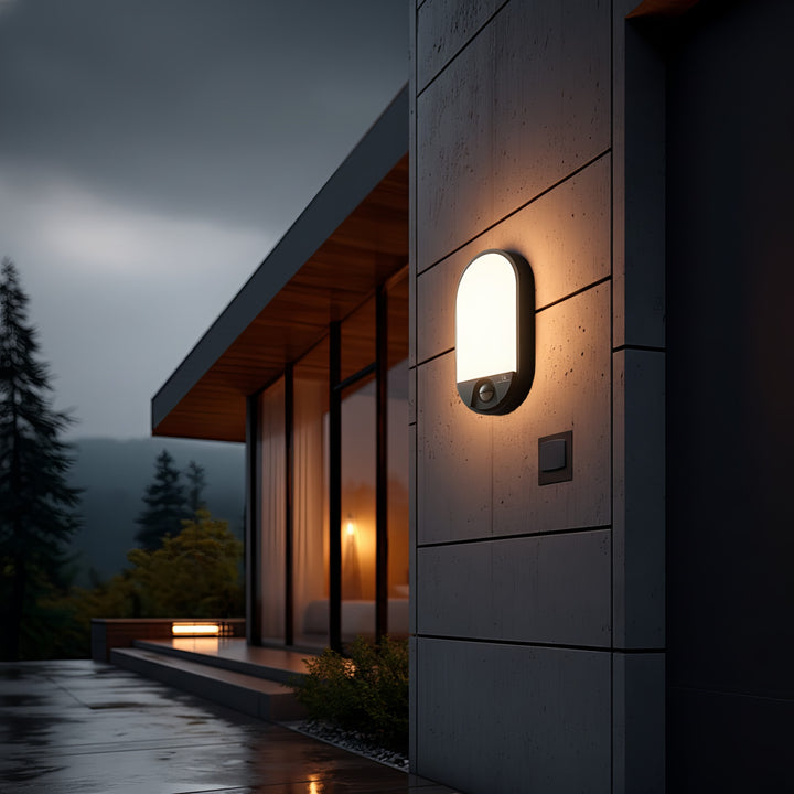 LED lampa s infračerveným senzorem pohybu MCE340 GR 1100lm 15W IP54 Maclean Energy přírodní bílá (4000K)