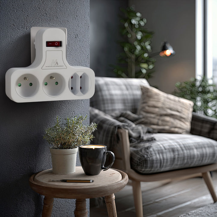 Maclean MCE224 E Zásuvka, čtyřnásobná s vypínačem, stabilizační nožička, typ E, 2x2,5A, 2x16A