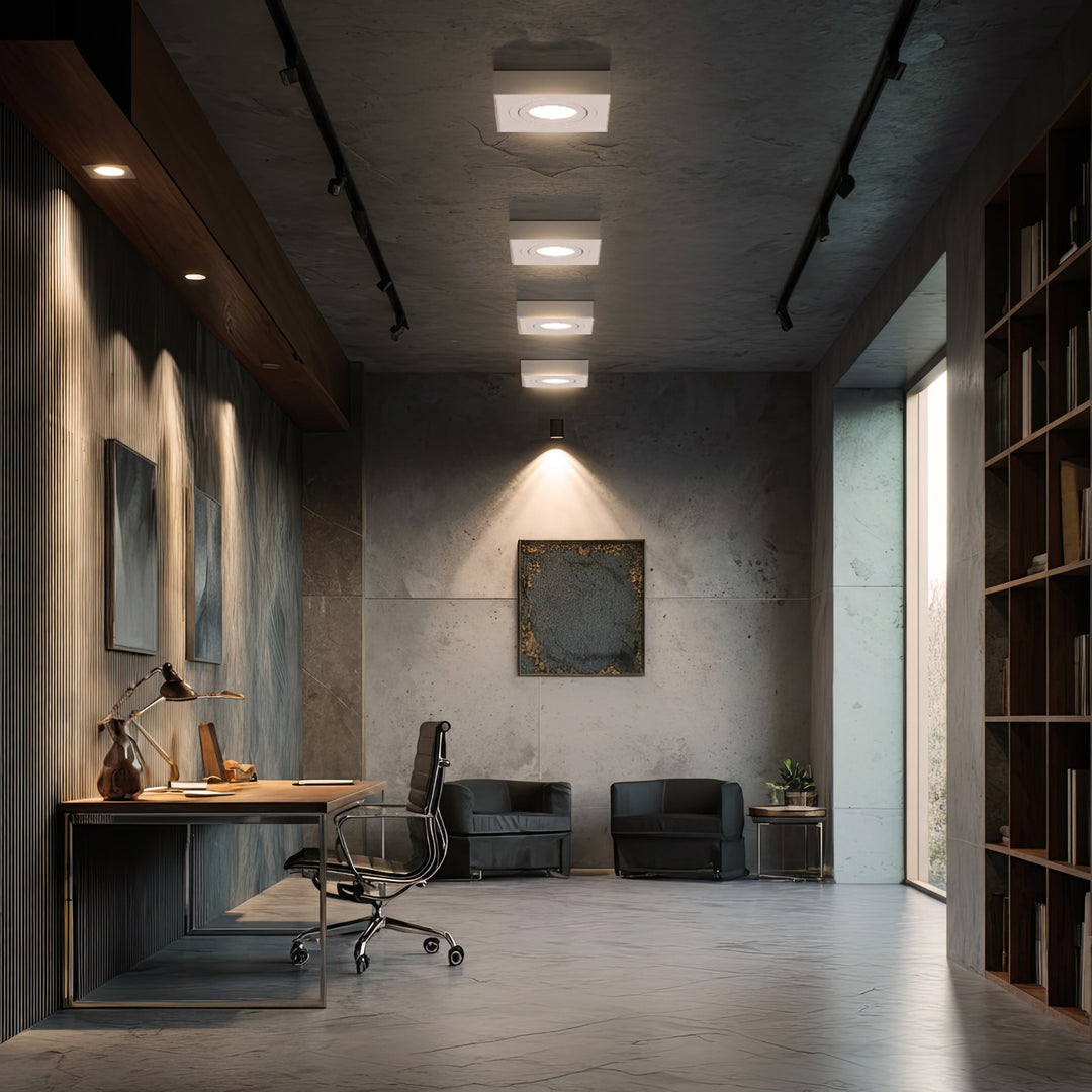 Bodové stropní svítidlo Maclean MCE464 W, pro světelné zdroje MR16 / GU10, bílé, 94x94x32mm, hranaté, alu