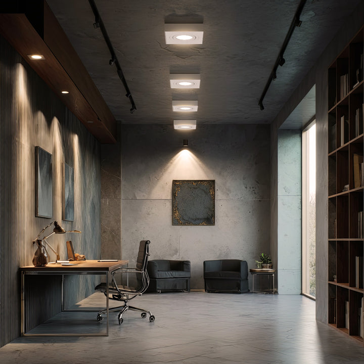 Bodové stropní svítidlo Maclean MCE464 W, pro světelné zdroje MR16 / GU10, bílé, 94x94x32mm, hranaté, alu