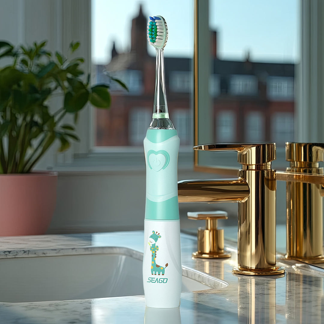 Dětský sonický zubní kartáček SEAGO, barva zelená, 1xAA 1,5V (není součástí balení), 3 koncovky, SG-977 Green