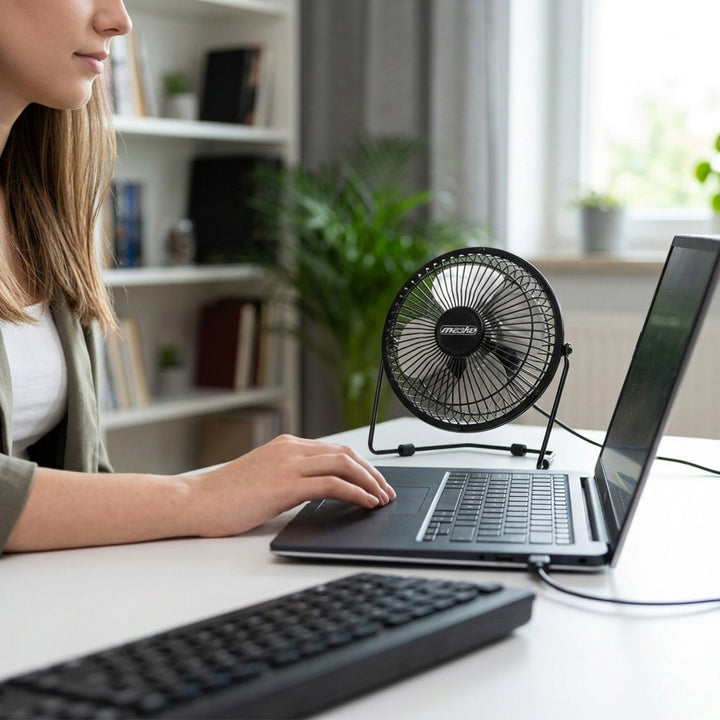 Stolní ventilátor Mesko, průměr 15 cm, napájení přes USB, vertikální oscilace, MS 7322