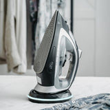 Bezdrátová napařovací žehlička Adler, keramická deska, 2800 W, AD 5043