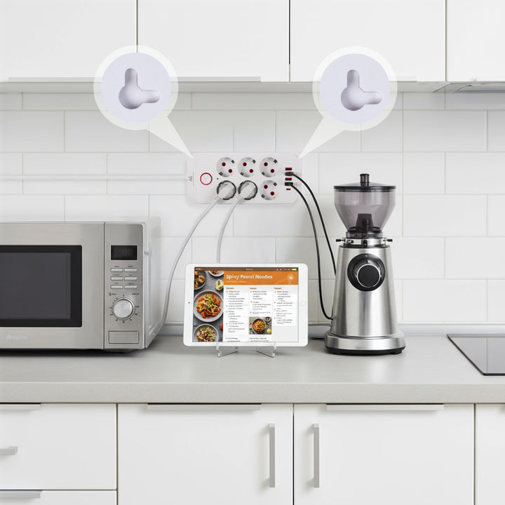 Napájecí lišta Maclean, 6zásuvkový prodlužovací kabel + 4xUSB, 110-240V AC 50/60Hz, 2,1A max. 2500W, 1,5 m, bílá, MCE389 W