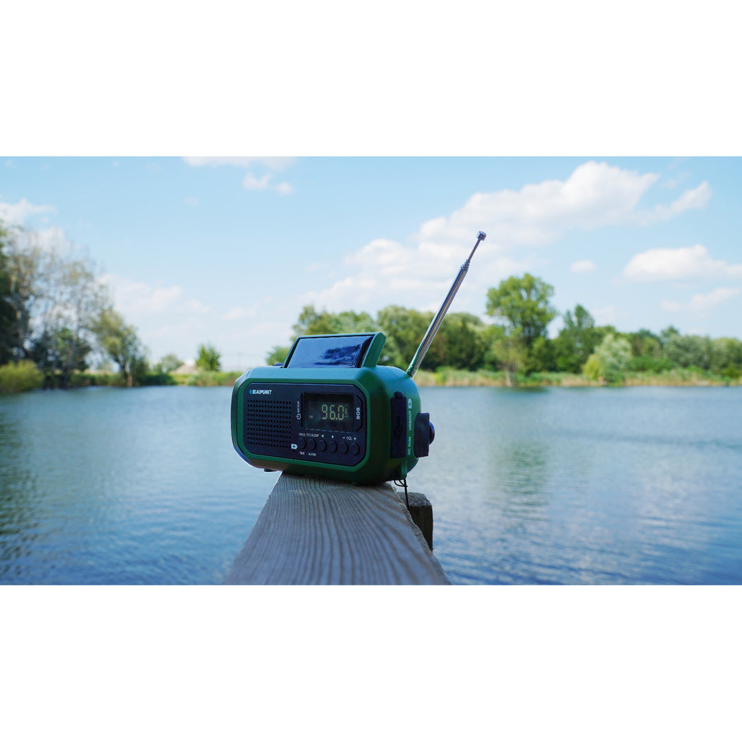 Rádio Blaupunkt síťové/akumulátorové, LED svítilna, SOS indikace, anténa, ER20
