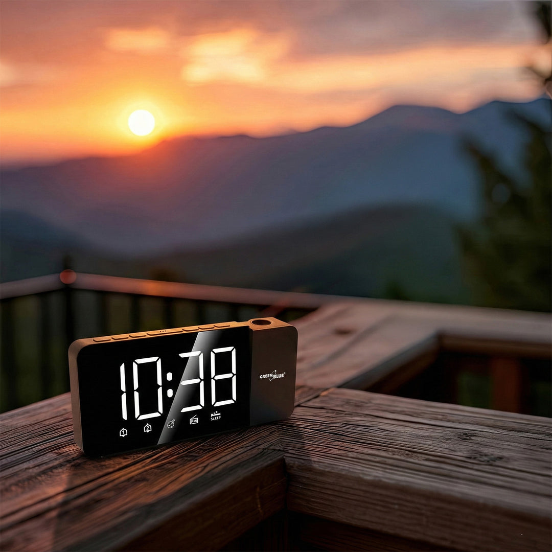 Digitální rádiobudík s LED projektorem GreenBlue, FM rádio, budík, 12/24 hodinový formát, napájení USB 5V DC + CR2032, GB172