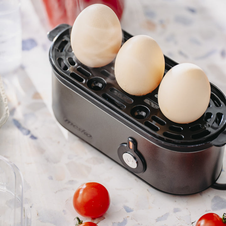 Vařič vajec Mesko na 3 vejce, příkon 210 W, volitelný stupeň vaření, kontrolka, MS 4485