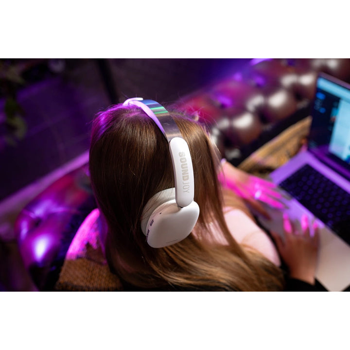 Bezdrátová sluchátka do uší Concept SoundJoy, výdrž až 70 hodin přehrávání, Bluetooth 5.4, rychlé nabíjení, aktivní potlačení hluku až 33 dB, bílá, HS4061