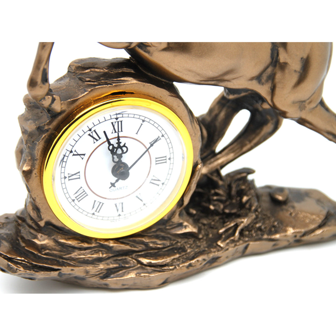 Figurka koně ve skoku, hodiny, bronzová dekorace, královna Isabel