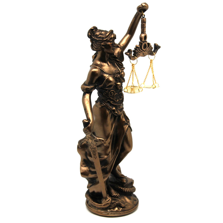 Figurka Temidy s váhou a mečem, bronzová právní plastika, královna Isabel
