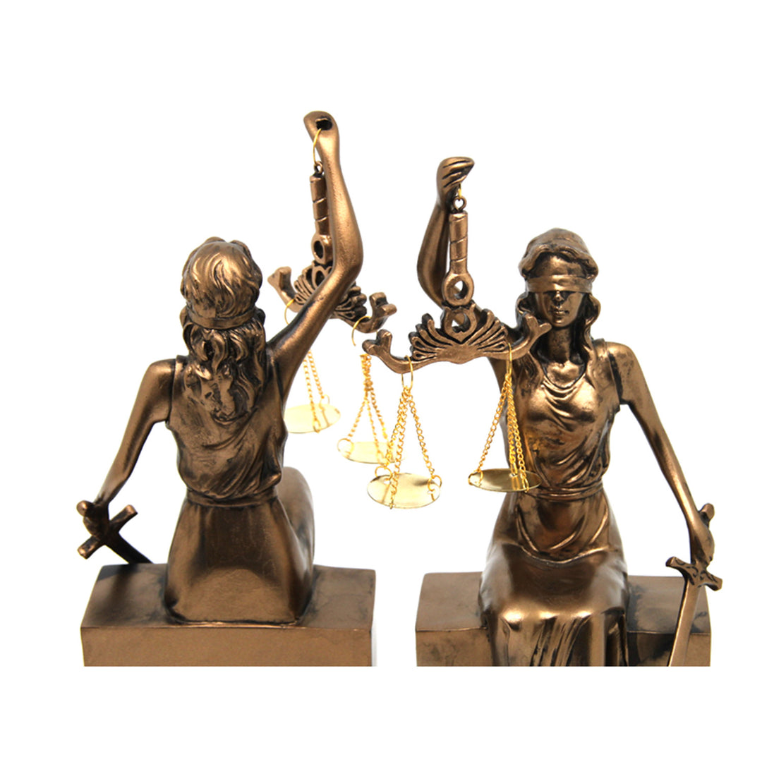 Figurky Themis s váhami a mečem, opěrky na knihy, královna Isabela, 2 kusy