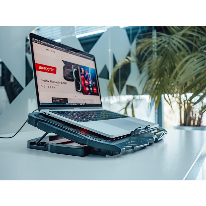 Chladicí stojan na notebook Blow Hurricane, čtyři ventilátory, červené osvětlení, vestavěný rozbočovač USB
