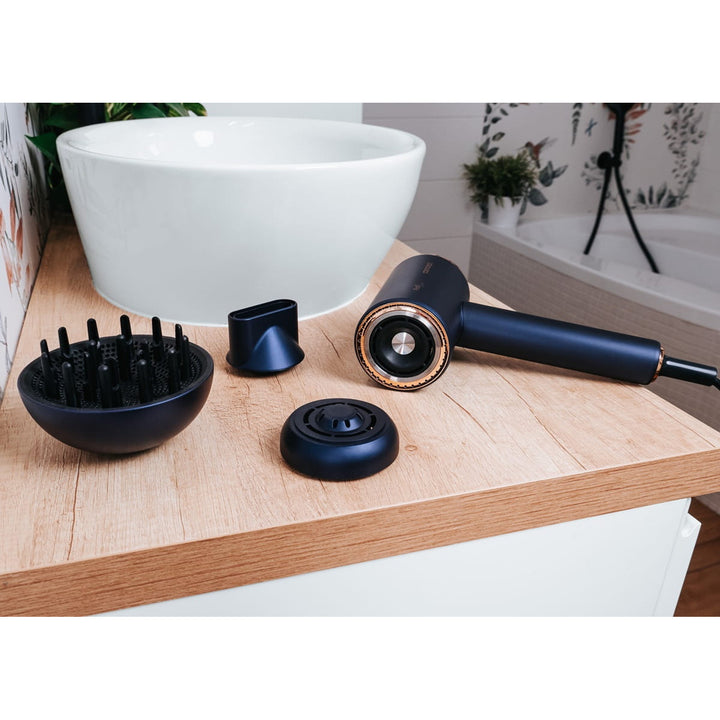 Fén Concept ProfiCare, motor BLDC, magnetické nástavce, funkce Oil Therapy, režim pro děti, funkce Cold Mode, VV8100