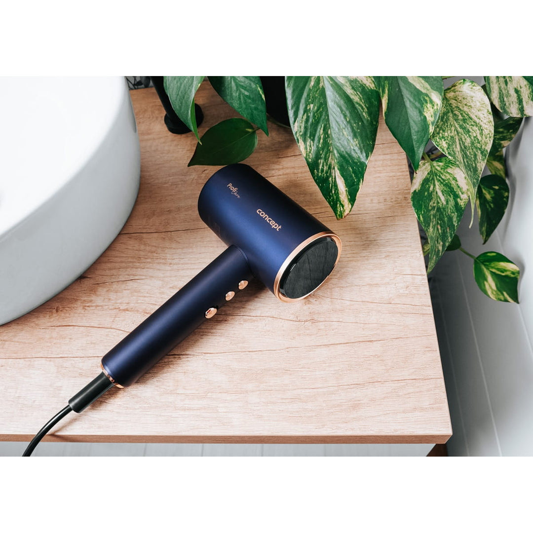 Fén Concept ProfiCare, motor BLDC, magnetické nástavce, funkce Oil Therapy, režim pro děti, funkce Cold Mode, VV8100