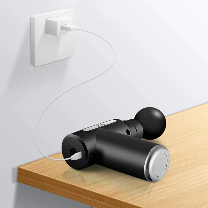 Masážní přístroj pro snadnou a rychlou masáž napjatých svalů, Media-tech, 4 vyměnitelné masážní hlavice, MT6521