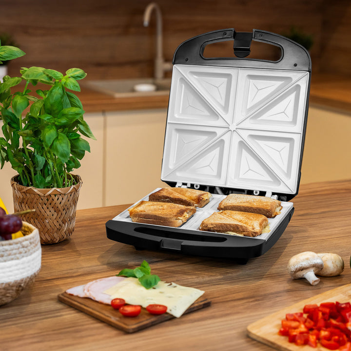 Sendvičovač Teesa, keramické vložky, na 4 sendviče, maximální výkon 1500 W, TSA3229B