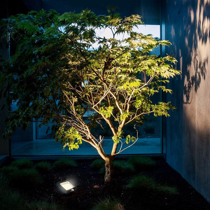 Solární LED světlo s pohybovým senzorem Maclean, IP44, 5 W, 400 lm, 6000 K, lithiová baterie 1300 mAh, 5,5 V DC MCE438, 4 kusy