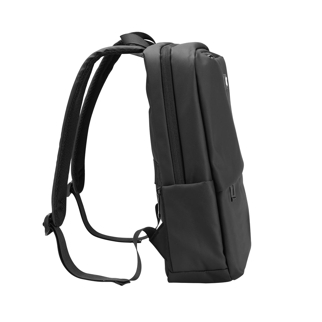Batoh na notebook NanoRS, 15,6", černý, 41x29x4, voděodolný RS202 B