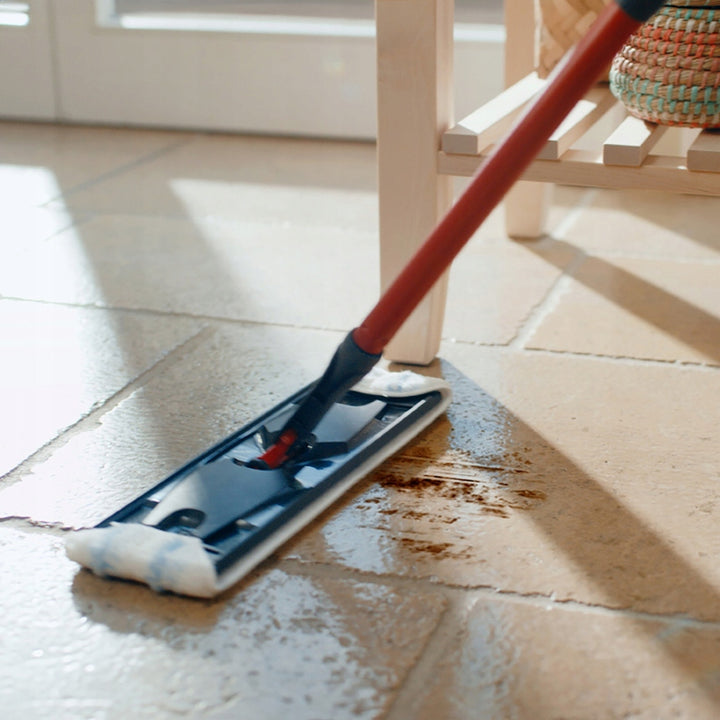 Plochý mop Vileda H2prO, 100% oddělení čisté vody od špinavé, dva zásobníky, 2 mikrovláknové nástavce, 360° koncovka, 175774