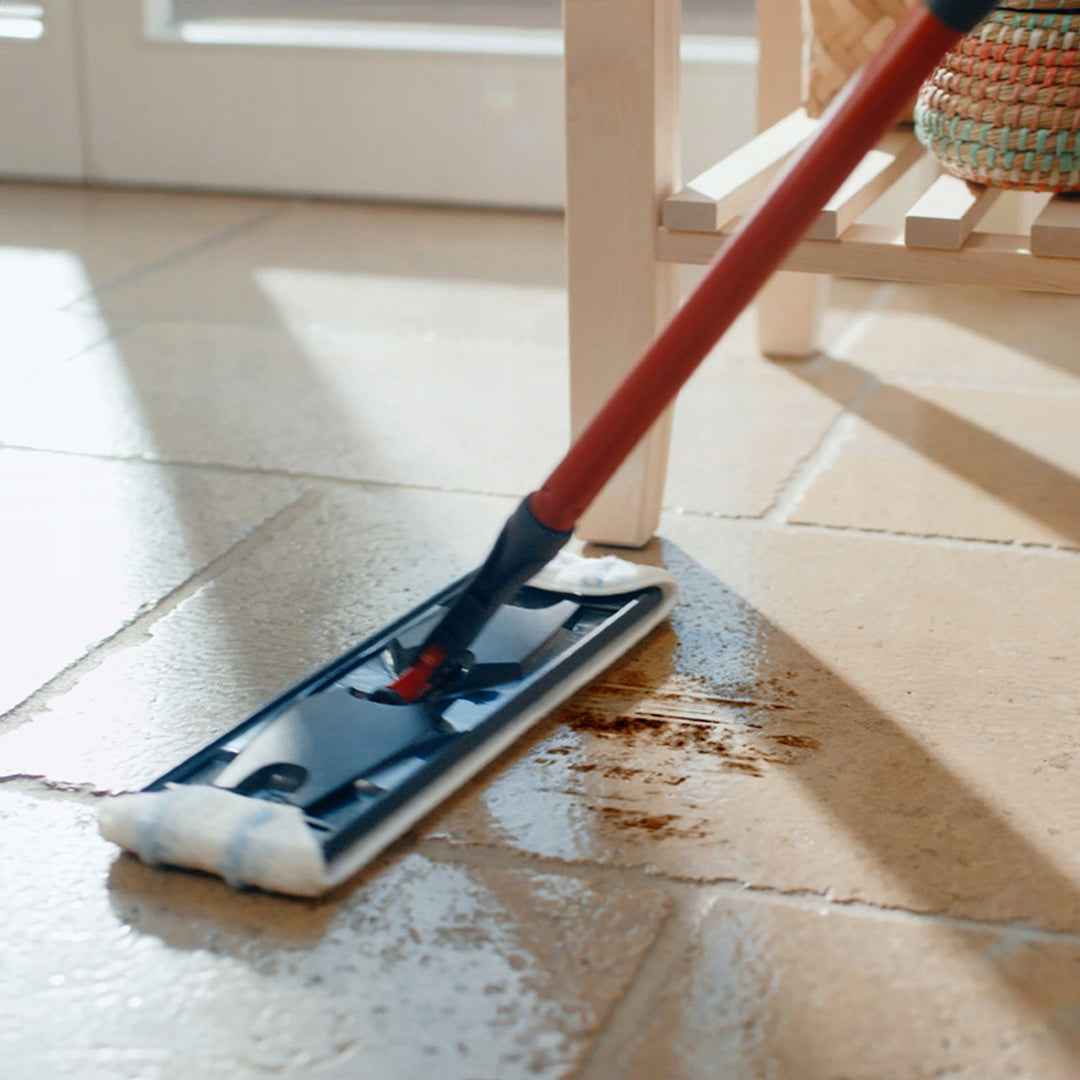 Plochý mop Vileda H2prO, 100% oddělení čisté a špinavé vody, dva zásobníky, 3 mikrovláknové nástavce, 360° koncovka, 175774