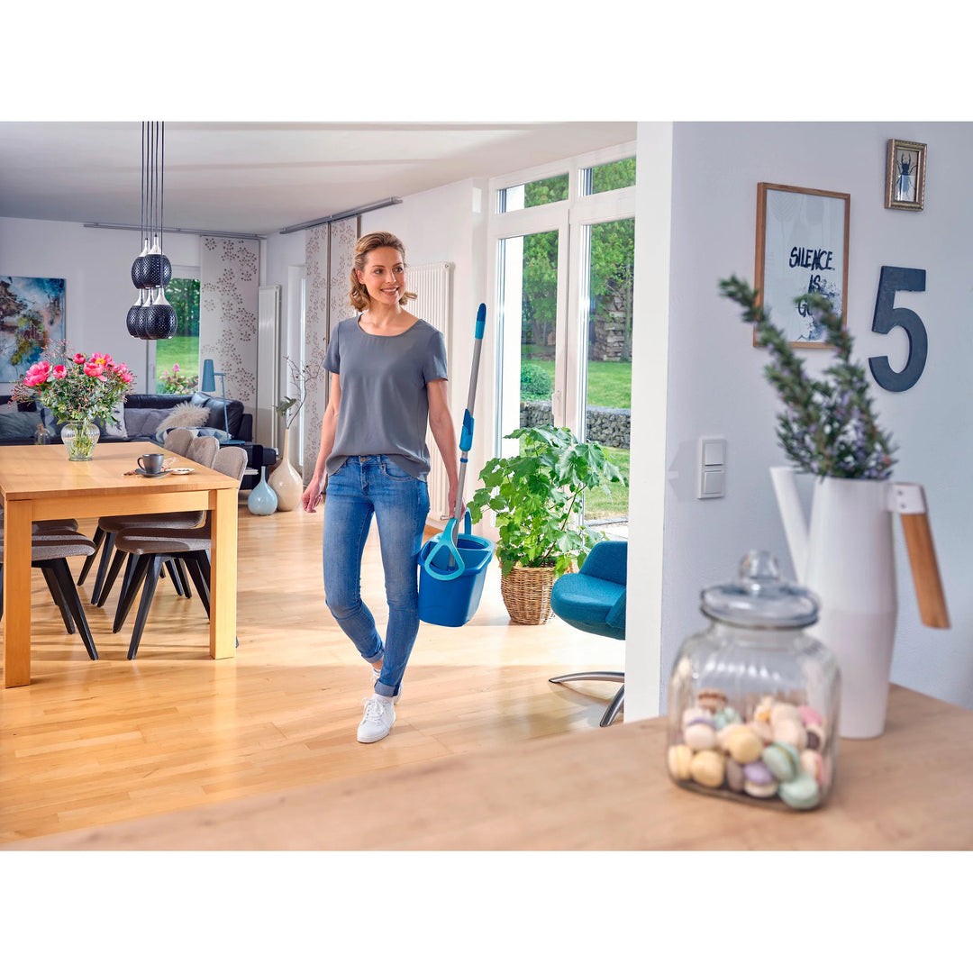 Sada Clean Twist Leifheit, rotační mop a kbelík, nastavitelná délka rukojeti, objem kbelíku 6 l, nástavec Micro duo, 52101