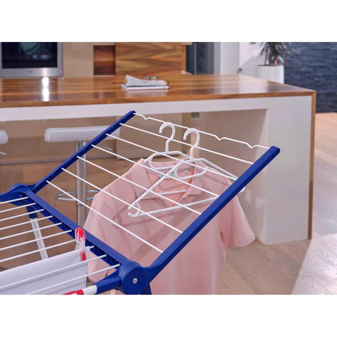 Sušák Pegasus 200 Solid Comfort Leifheit, délka šňůr 20 m, protiskluzové nožičky, odolný vůči povětrnostním vlivům, 2 držáky na prádlo, 81516