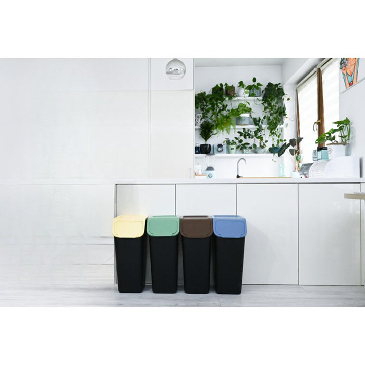 Sada 4 černých nádob na třídění odpadu BINI 4 x 35 l s víky v barvách modrá/zelená/žlutá/hnědá + 5 kusů uhlíkových filtrů