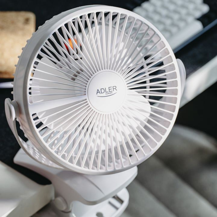 Stolní ventilátor s klipem, na baterii, 15,5 cm, otočný o 360°, USB-C, Adler