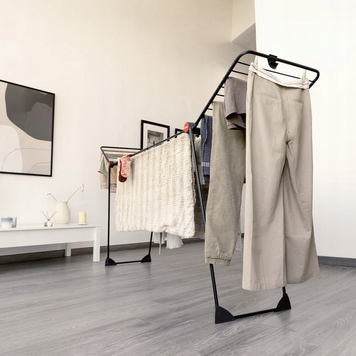Sušák na prádlo Vileda Infinity Flex Ultimate, černý, sušicí plocha až 30 m, rozkládací, zvýšený rám, držáky na prádlo, integrovaná kolečka, 179620