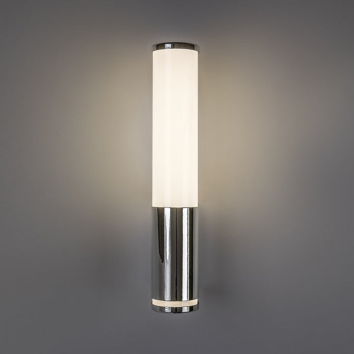 Interiérová nástěnná lampa Tenero, LED 6 W, 4000 K, 600 lm, výška 29 cm, chrom, IP44, 75100