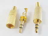 Připojte malý 3,5mm stereo zlatý konektor s kovovým krytem