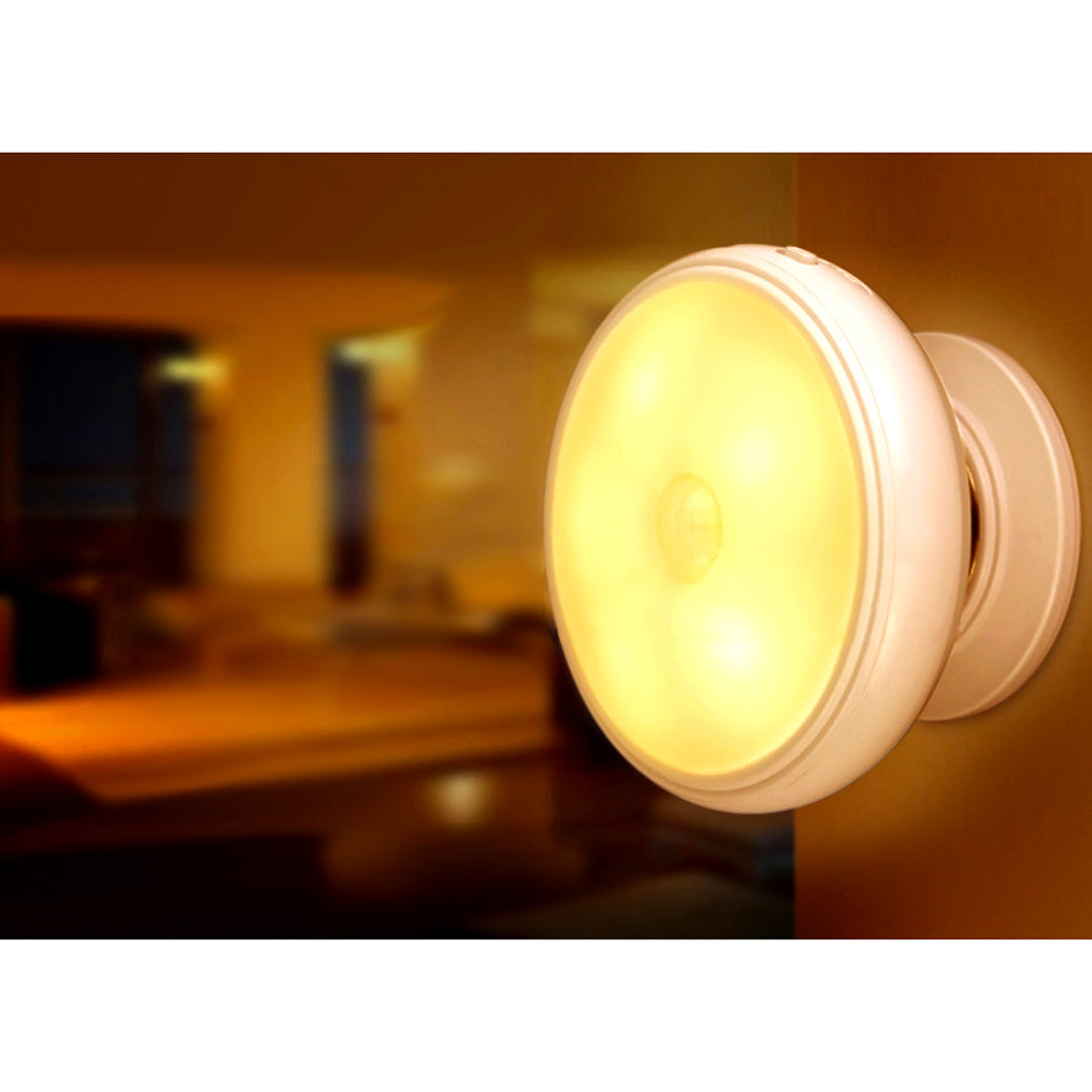 LED lampa lampička 11 LED  se snímačem pohybu a senzorem soumraku Maclean Energy MCE223