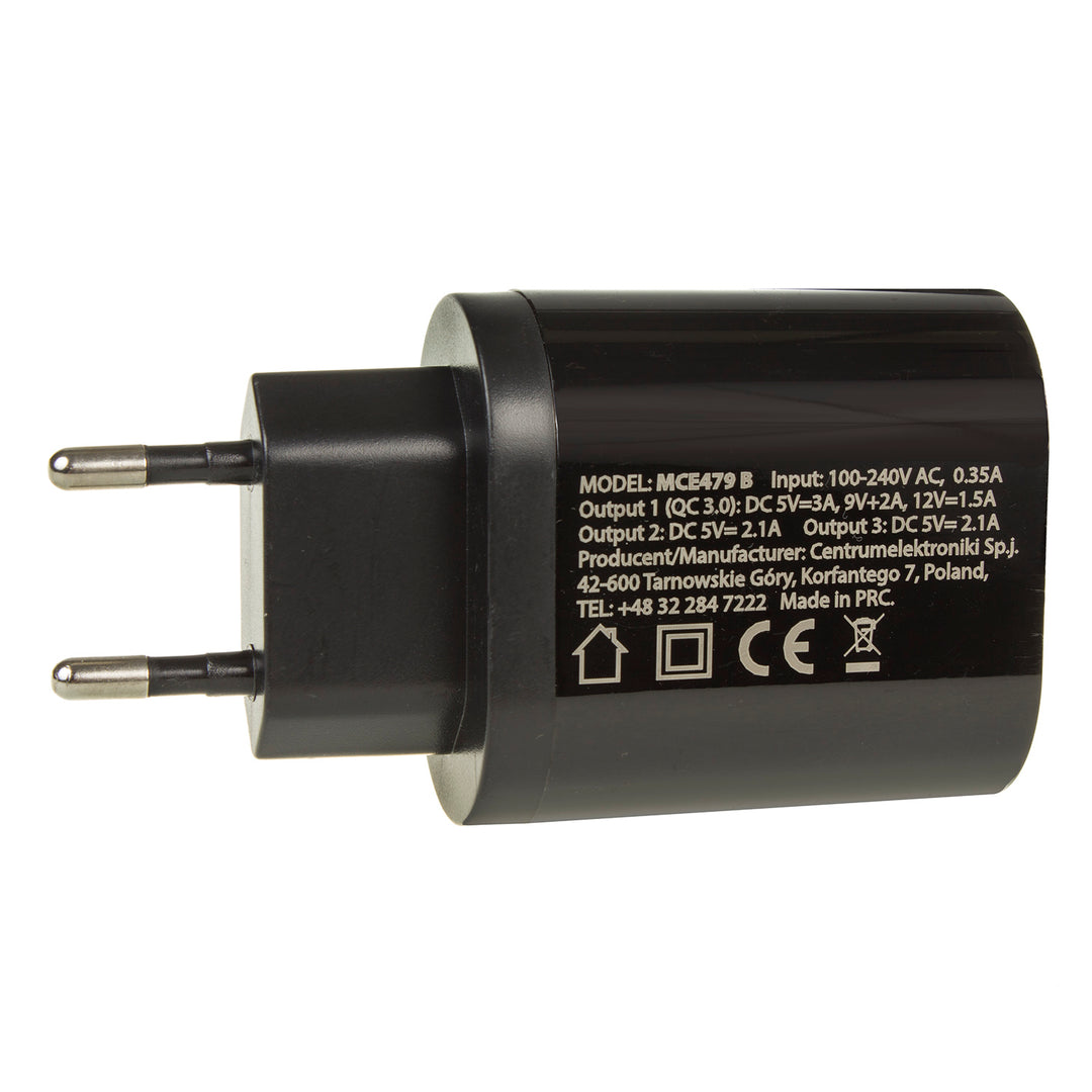 Univerzální nabíječka 3xUSB Maclean Energy MCE479 B - černá Qualcomm Quick Charge QC 3.0 - 3,6-6VV / 3A, 6-9V / 2A, 9-12V / 1,5A a 2 zásuvky 5V / 2,1A
