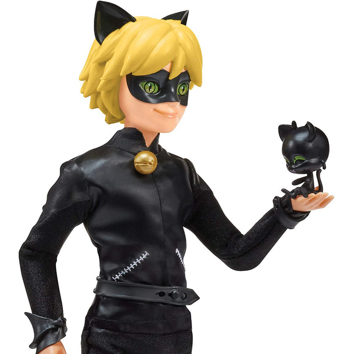 Zázračná figurka: Miraculous Cat Noir s krásnými doplňky