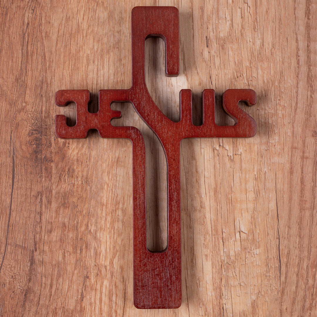 Dřevěný závěsný kříž s nápisem JESUS hnědý 22x14x1,6cm