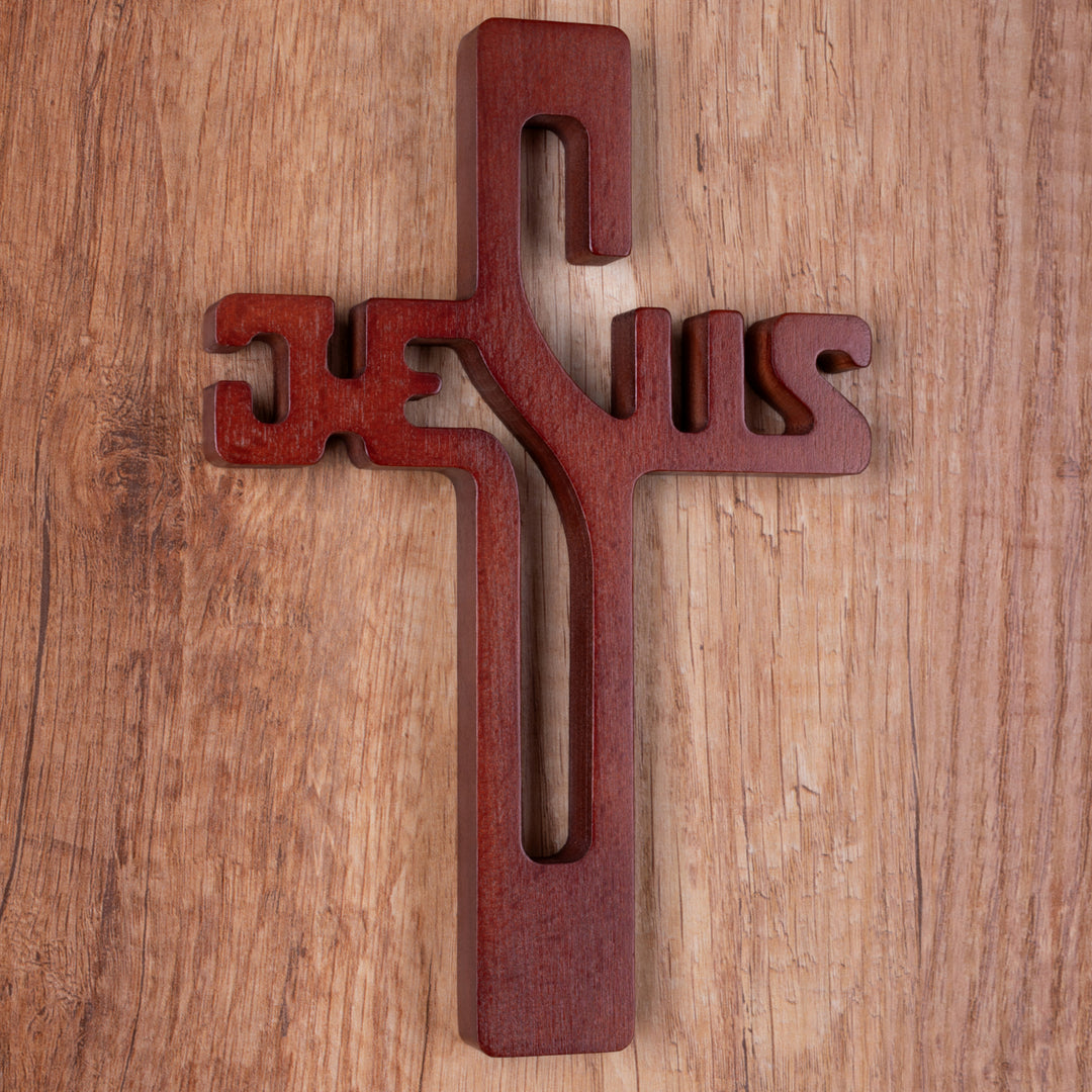 Dřevěný závěsný kříž s nápisem JESUS hnědý 22x14x1,6cm