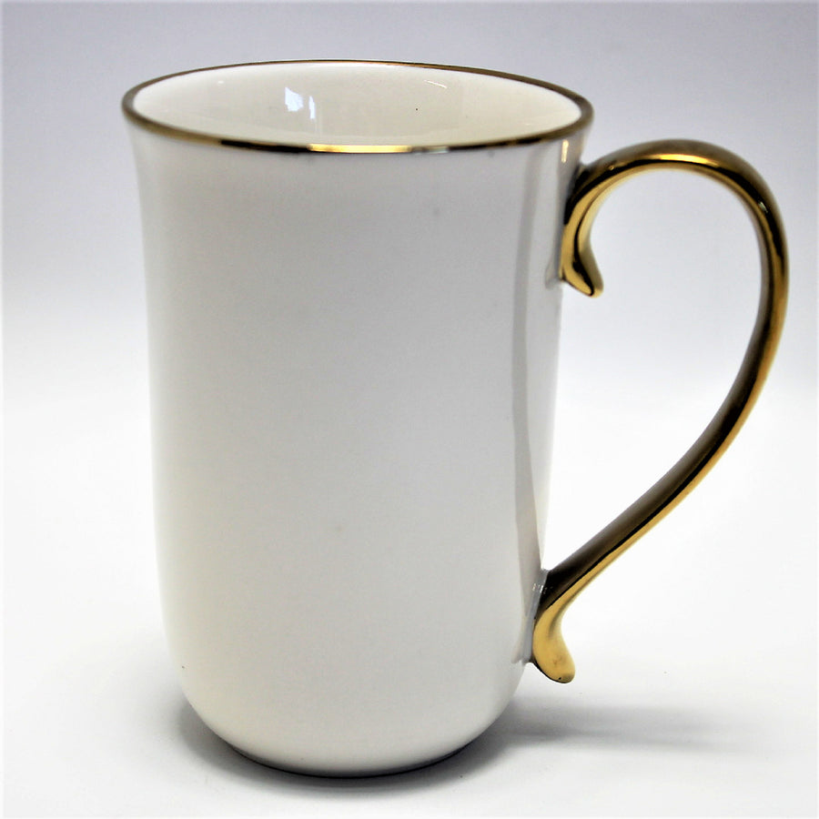 Velký porcelánový hrnek na kávu 400ml Queen Isabell W23GD59-06426