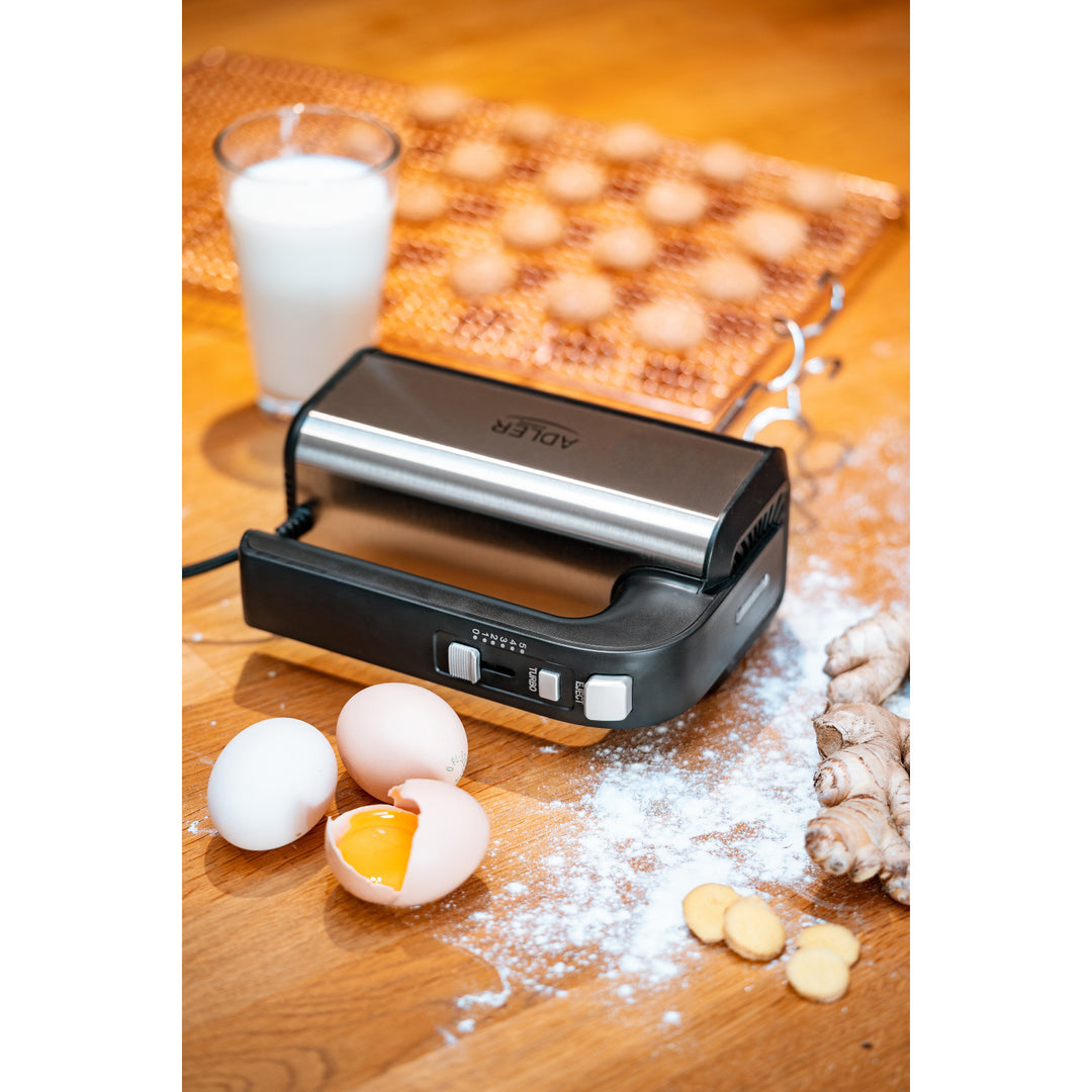 Ruční šlehač Adler, 5 rychlostí, 800W, funkce Turbo, AD 4225