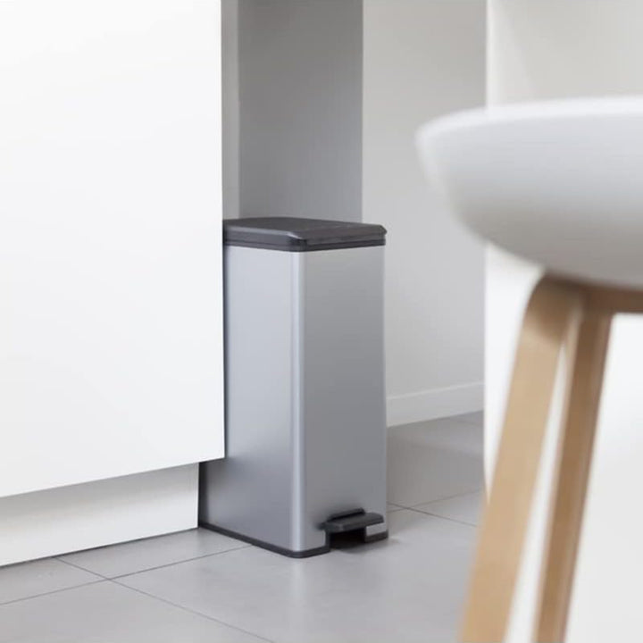 Odpadkový koš Curver, s pedálem, objem 40 l, Slim Bin